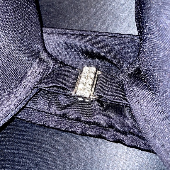 ‼️NWT‼️ “beyond sexy” front clasp classic plunge bra - Picture 3 of 5